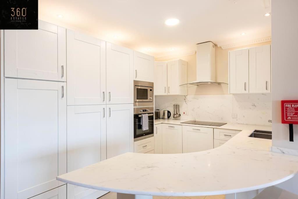 One Of A Kind, Seafront Property In St Georges Bay By 360 Estates Сент Джулианс Экстерьер фото
